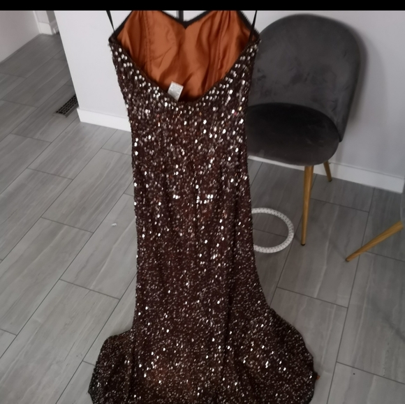 Shail k evening gown, full sequin - Picture 3 of 4